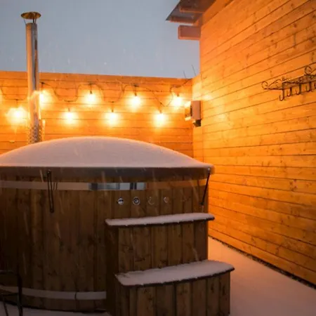 Karolin * Uhorska Ves